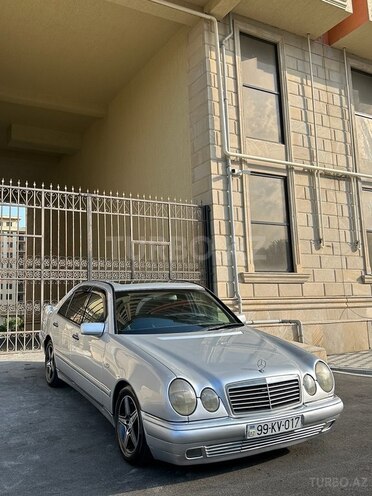 Mercedes E 240 1997, 450,000 km - 2.4 l - Sumqayıt