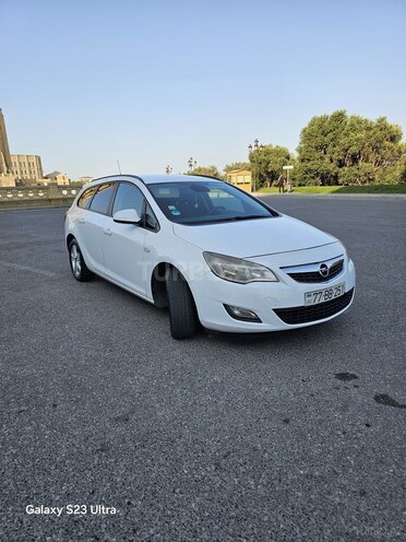 Opel Astra 2011, 290,000 km - 1.3 l - Bakı