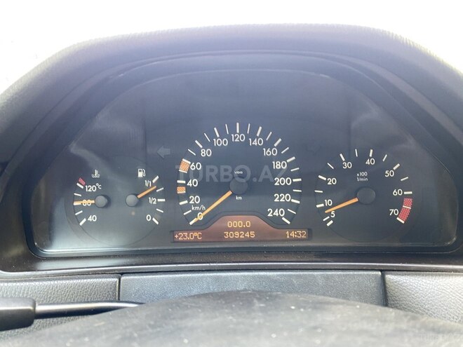Mercedes E 240 1997, 309,000 km - 2.4 l - Bakı
