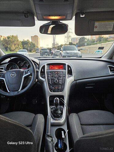 Opel Astra 2011, 290,000 km - 1.3 l - Bakı