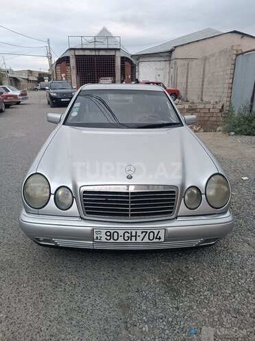 Mercedes E 240 1997, 356,300 km - 2.4 l - Quba