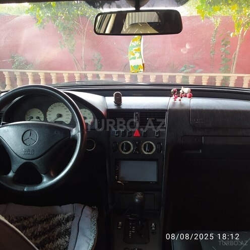 Mercedes C 180 1999, 250,000 km - 1.8 l - Salyan