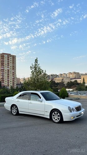 Mercedes E 220 2001, 550,000 km - 2.2 l - Bakı