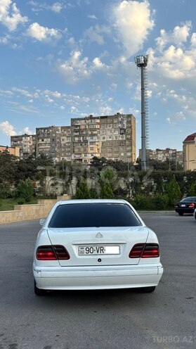 Mercedes E 220 2001, 550,000 km - 2.2 l - Bakı