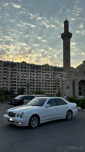 Mercedes E 220 2001, 550,000 km - 2.2 l - Bakı