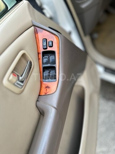 Lexus RX 300 2001, 245,000 km - 3.0 l - Qusar