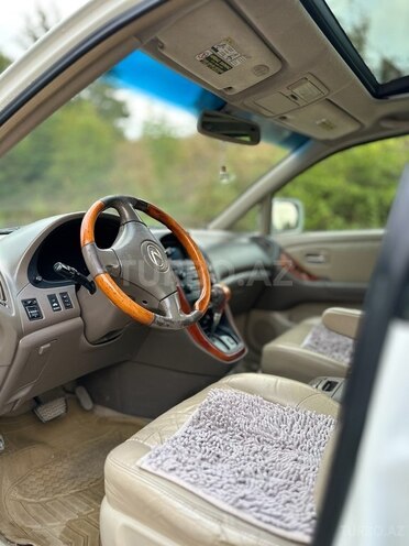 Lexus RX 300 2001, 245,000 km - 3.0 l - Qusar