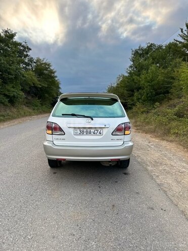 Lexus RX 300 2001, 245,000 km - 3.0 l - Qusar