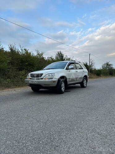 Lexus RX 300 2001, 245,000 km - 3.0 l - Qusar