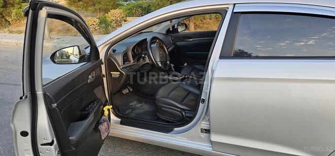 Hyundai Avante 2016, 188,000 km - 1.6 l - Bakı
