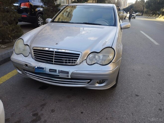 Mercedes C 240 2004, 234,000 km - 2.6 l - Bakı