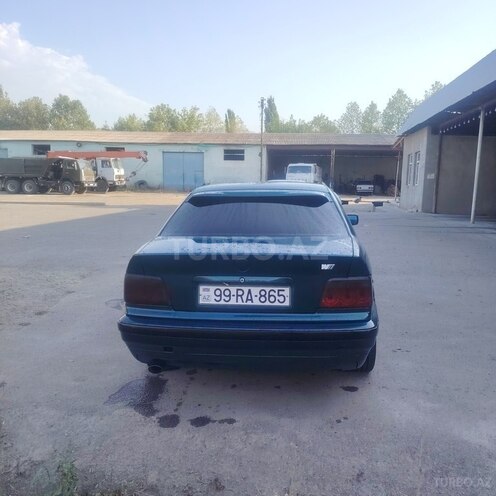 BMW 318 1983, 533,502 km - 1.8 l - Göygöl