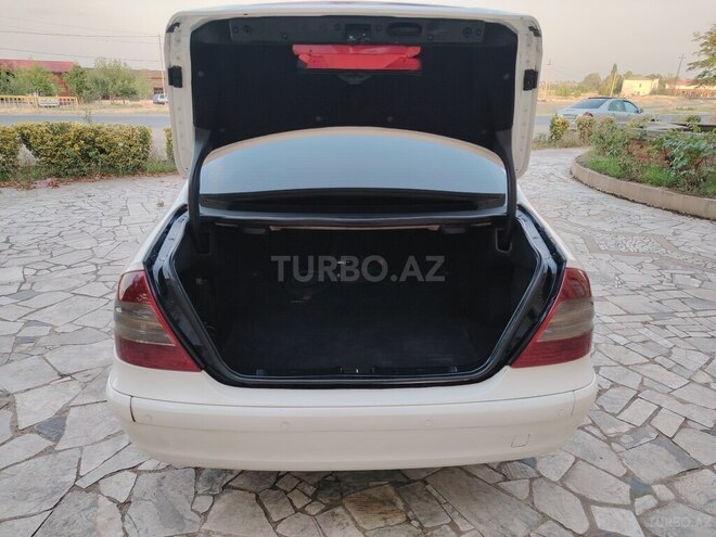 Mercedes E 220 2005, 384,000 km - 2.2 l - Tovuz