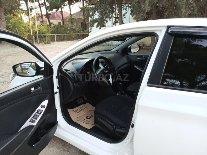 Hyundai Accent 2015, 214,500 km - 1.6 l - Bakı