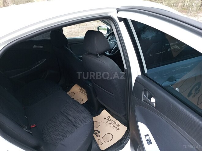 Hyundai Accent 2015, 214,500 km - 1.6 l - Bakı
