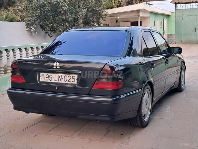 Mercedes C 180 2000, 450,000 km - 1.8 l - Salyan