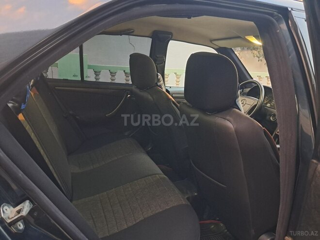 Mercedes C 180 2000, 450,000 km - 1.8 l - Salyan