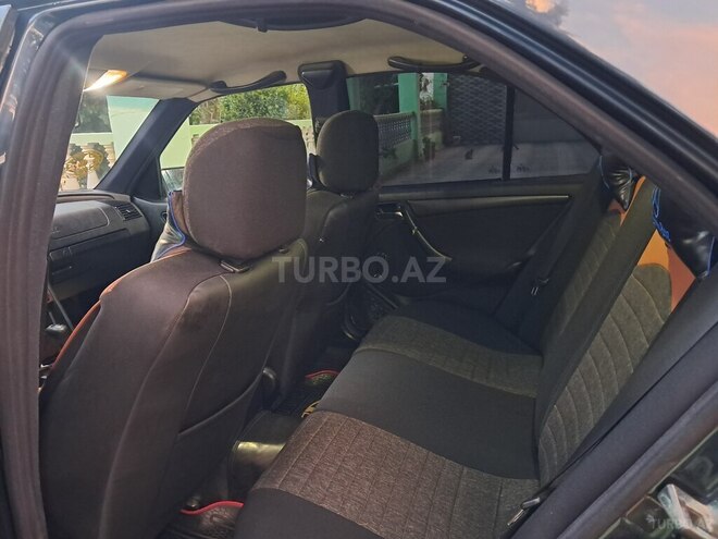 Mercedes C 180 2000, 450,000 km - 1.8 l - Salyan