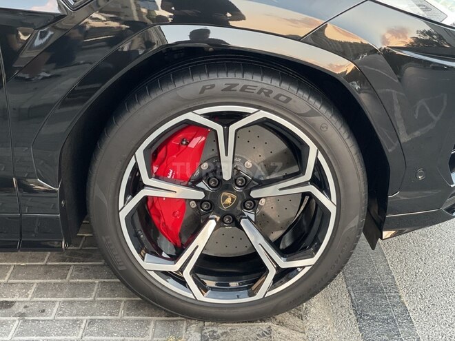 Lamborghini Urus-29