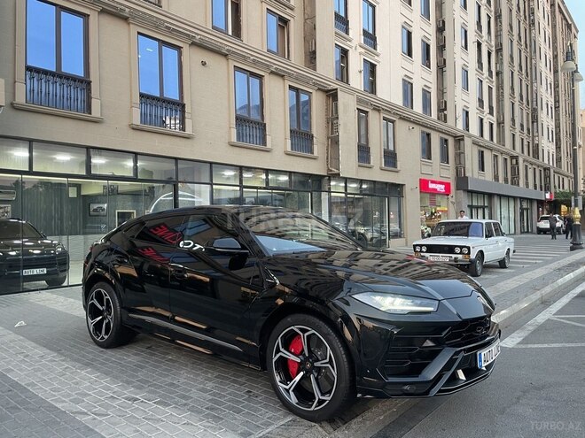 Lamborghini Urus-5