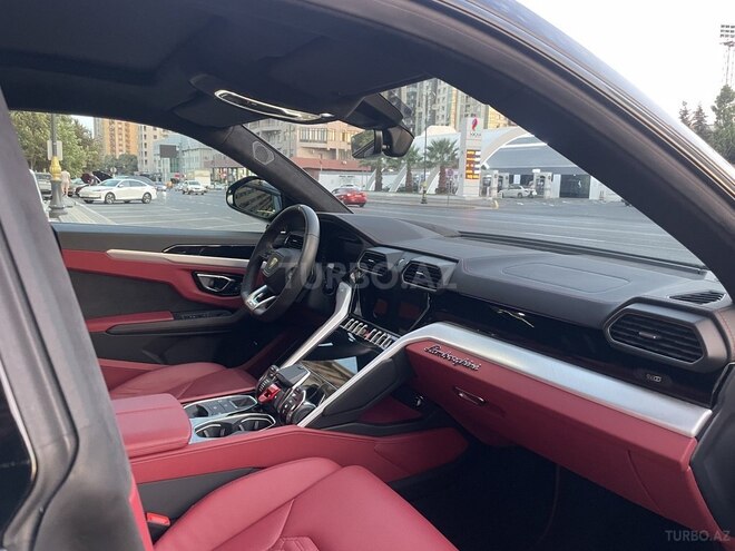 Lamborghini Urus-17