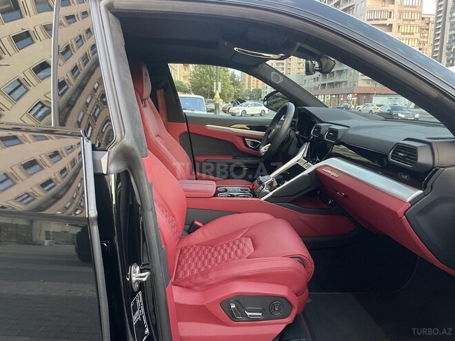 Lamborghini Urus-16