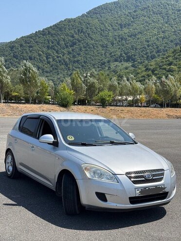 Kia Ceed 2006, 295,000 km - 1.4 l - Qəbələ