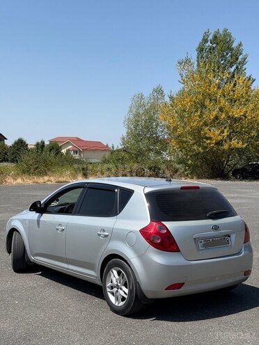 Kia Ceed 2006, 295,000 km - 1.4 l - Qəbələ