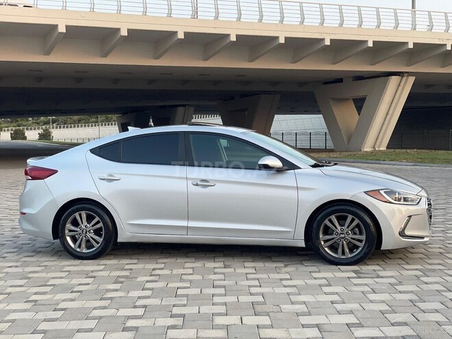 Hyundai Elantra 2016, 40,000 km - 2.0 l - Bakı