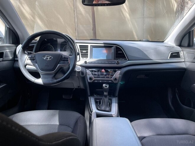 Hyundai Elantra 2016, 40,000 km - 2.0 l - Bakı