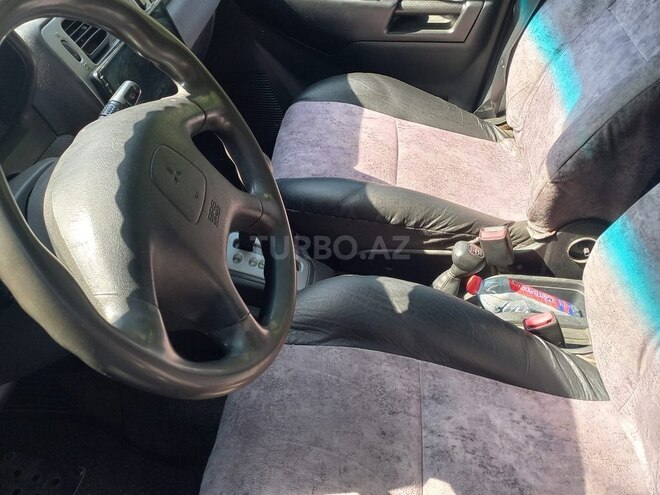 Mitsubishi  2001, 190,000 km - 2.0 l - Bakı