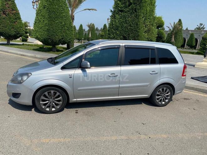 Opel Zafira 2010, 245,000 km - 1.7 l - Gəncə