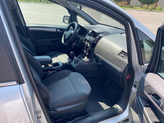 Opel Zafira 2010, 245,000 km - 1.7 l - Gəncə