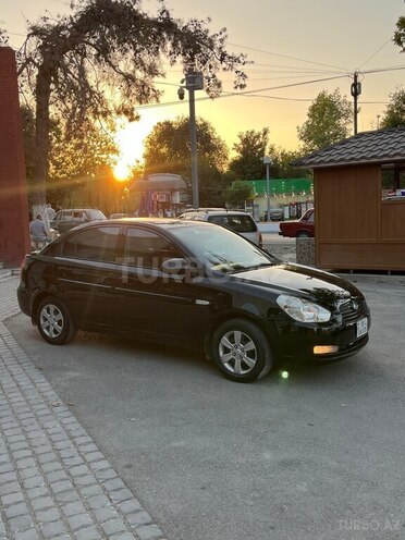 Hyundai Accent 2009, 301,459 km - 1.4 л - İsmayıllı
