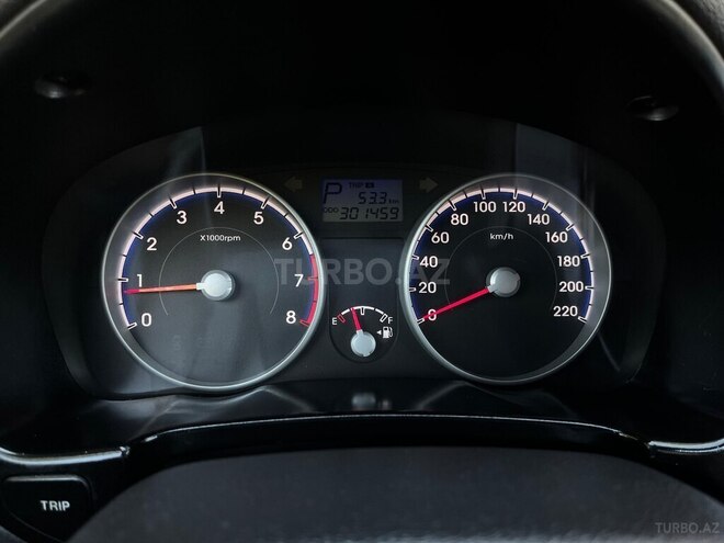 Hyundai Accent 2009, 301,459 km - 1.4 л - İsmayıllı