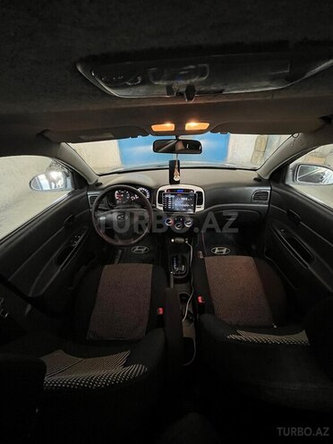 Hyundai Accent 2009, 301,459 km - 1.4 л - İsmayıllı