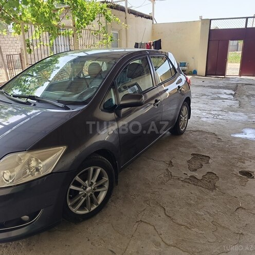 Toyota Auris 2009, 244,052 km - 1.4 l - Samux