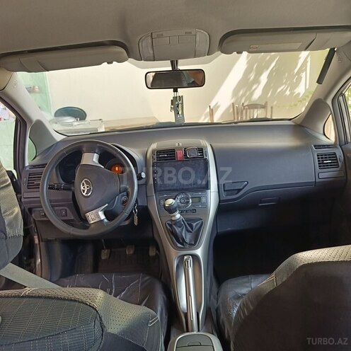Toyota Auris 2009, 244,052 km - 1.4 l - Samux