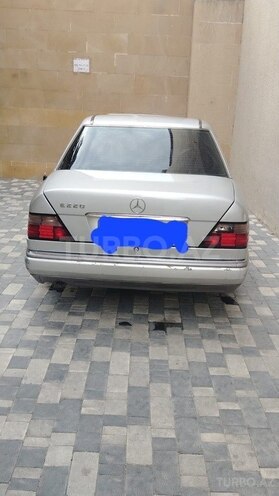 Mercedes E 220 1995, 700,000 km - 2.2 l - Bakı