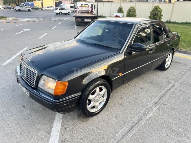 Mercedes E 230 1995, 300,000 km - 2.3 l - Bakı