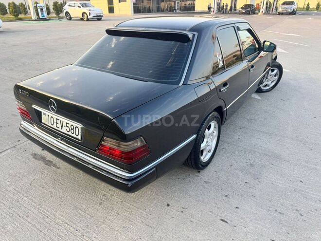 Mercedes E 230 1995, 300,000 km - 2.3 l - Bakı