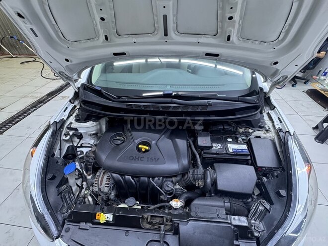 Hyundai Elantra 2015, 311,431 km - 1.8 l - Bakı