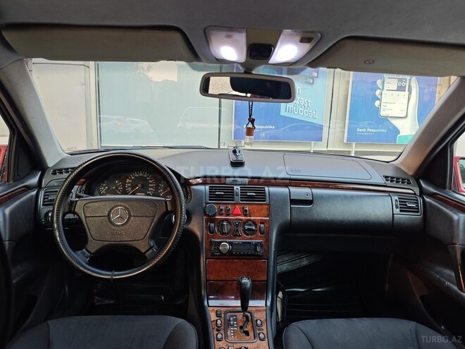 Mercedes E 200 1999, 276,000 km - 2.0 л - Bakı