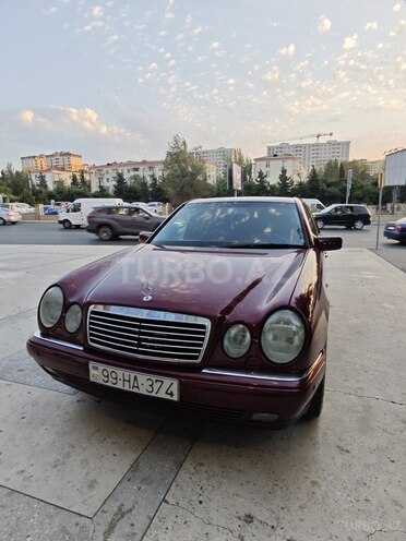Mercedes E 200 1999, 276,000 km - 2.0 л - Bakı