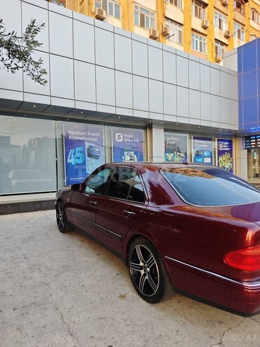 Mercedes E 200 1999, 276,000 km - 2.0 л - Bakı