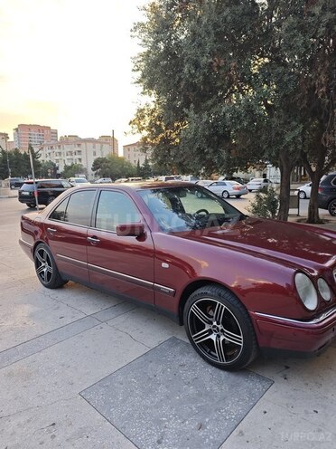 Mercedes E 200 1999, 276,000 km - 2.0 л - Bakı