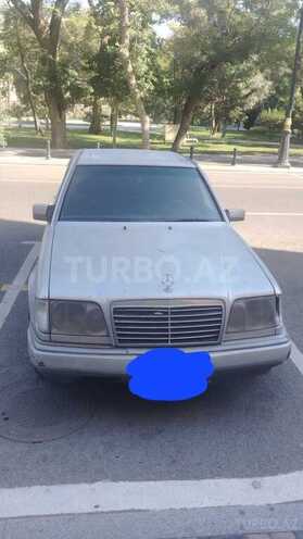 Mercedes E 220 1995, 700,000 km - 2.2 l - Bakı