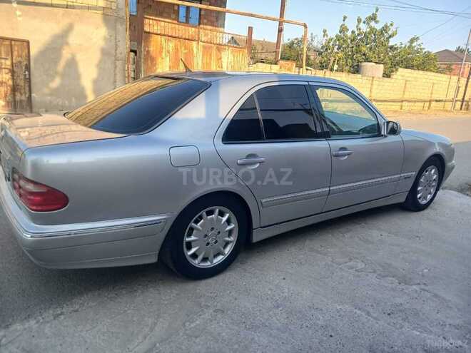 Mercedes E 240 1999, 298,000 km - 2.4 l - Şirvan
