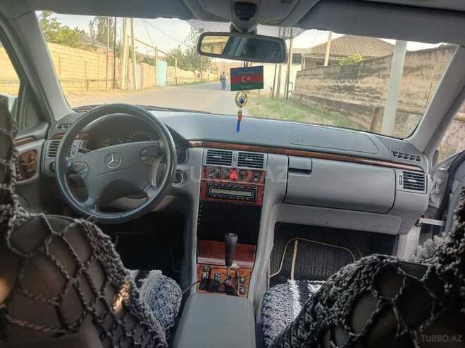 Mercedes E 240 1999, 298,000 km - 2.4 l - Şirvan