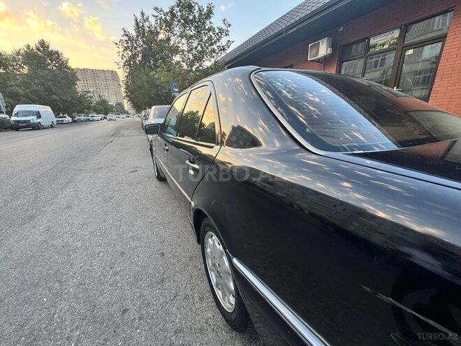 Mercedes C 200 1998, 258,000 km - 2.0 l - Bakı